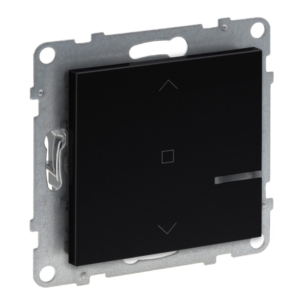 LG-765838-WEB-R